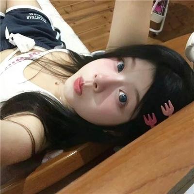 拥抱太阳的月亮